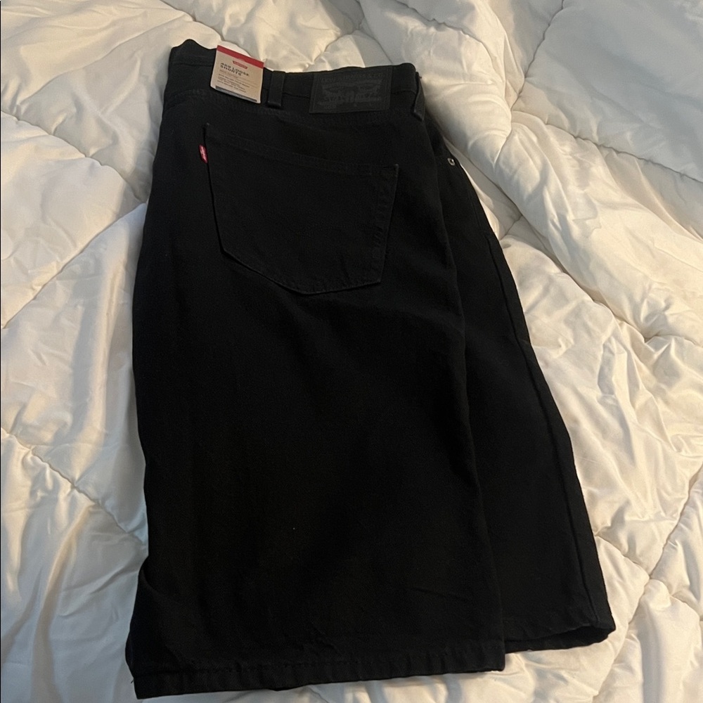 Levi's Classic Black Shorts Size 44 NWT
